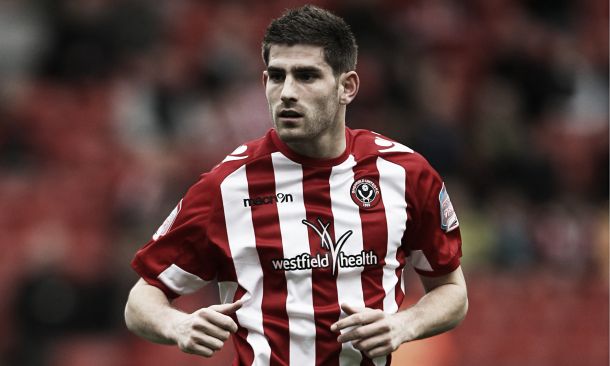 Ched Evans agrees personal terms with League One club Oldham Athletic, suggests reports