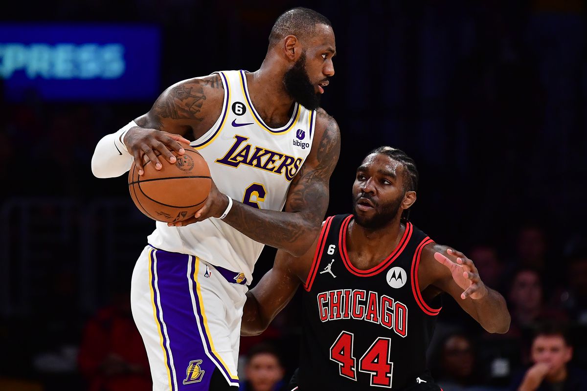 Puntos y resumen del Chicago Bulls 132-141 Los Angeles Lakers en NBA 2024