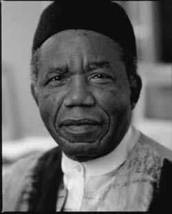 En memoria a Chinua Achebe