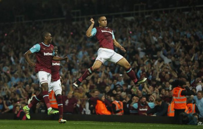 Commozione tra le bolle di sapone: il West Ham saluta Boleyn Ground battendo 3-2 il Manchester United