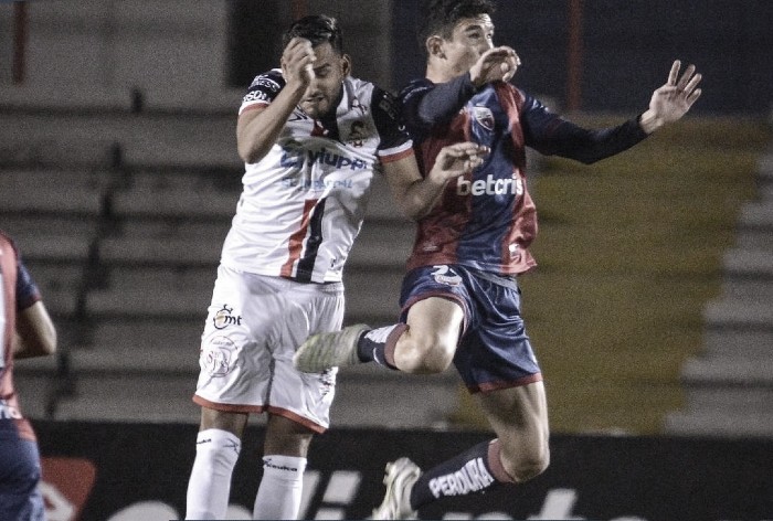 Cancha azulgrana: amargo empate en
Sonora Cancha azulgrana: amargo empate en
Sonora
