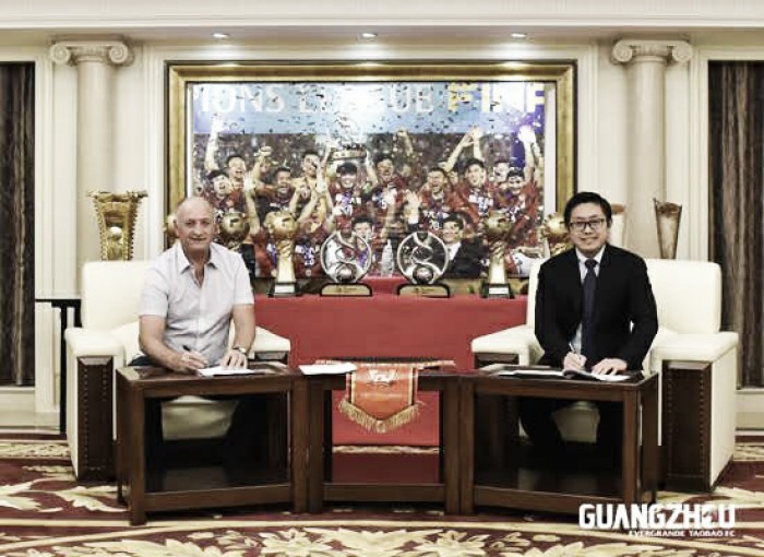 Um dia após a conquista do hexa, Guangzhou Evergrande anuncia renovação de Felipão