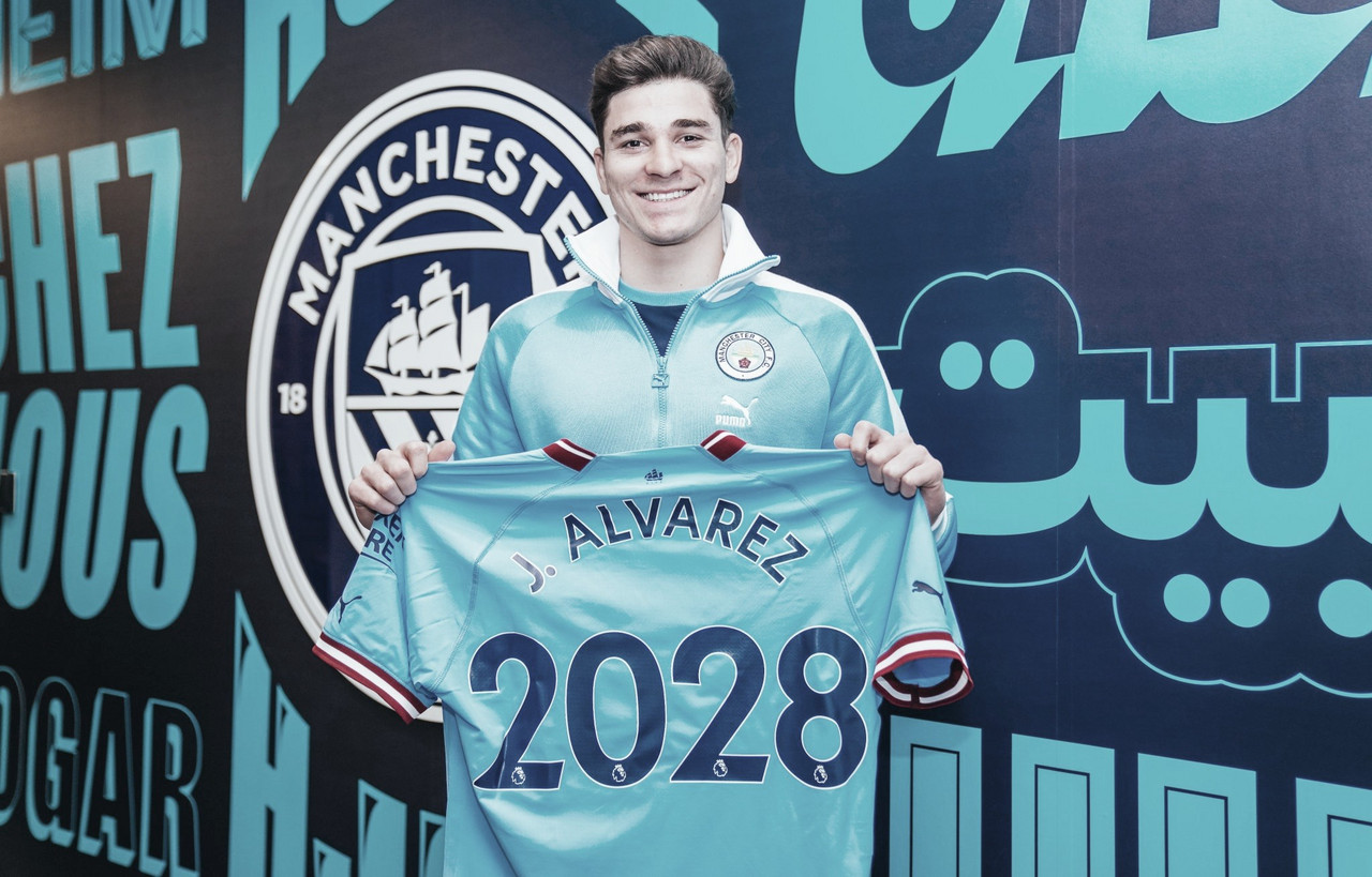 Julián Álvarez extiende su vínculo con el Manchester City