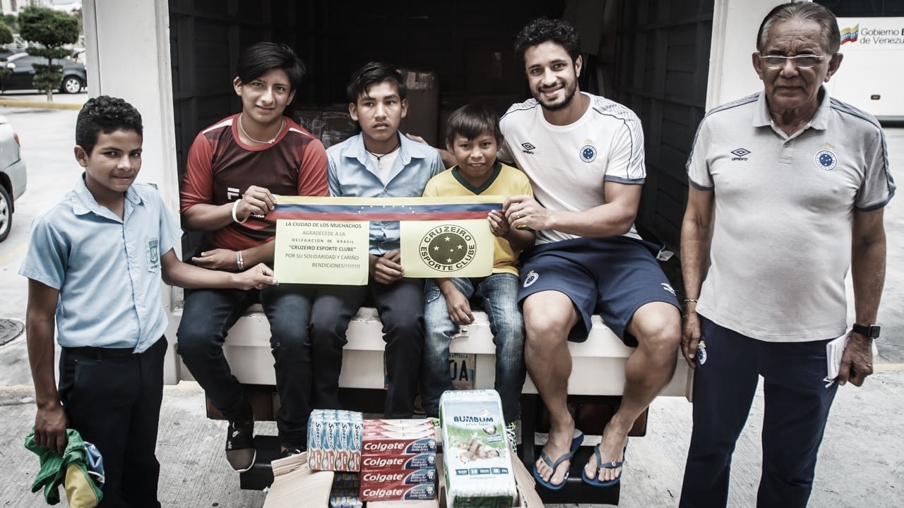 Caridade: Cruzeiro faz doação a entidade filantrópica na Venezuela