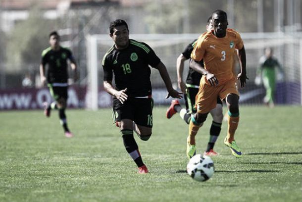 Gris debut de México en Toulon