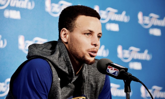 Curry vibra com retorno de Green, alerta companheiro e garante: "Estou pronto"