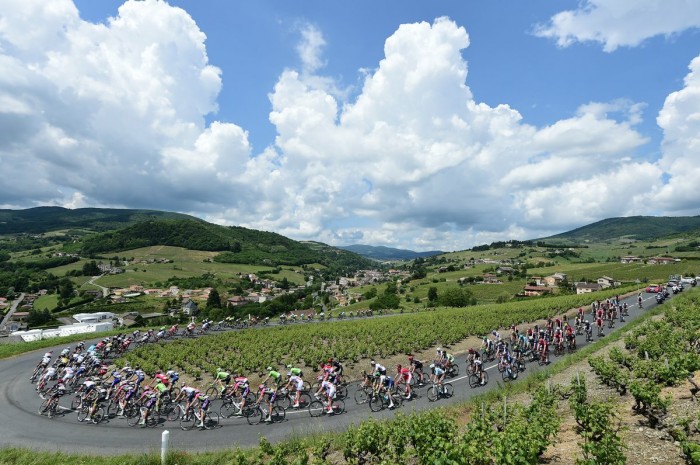 Giro del Delfinato, 3° tappa: diverse salite, prima di una volata a ranghi ridotti