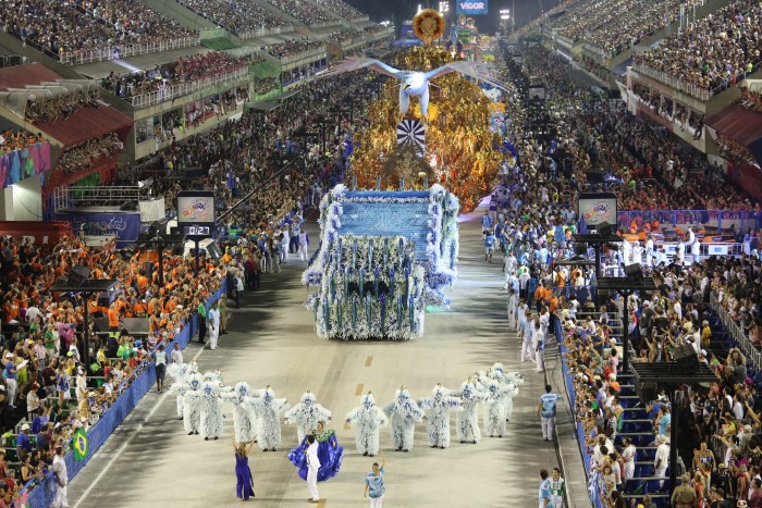 Carnaval: Ingressos para os desfiles de 2018 poderão ser comprados pela internet
