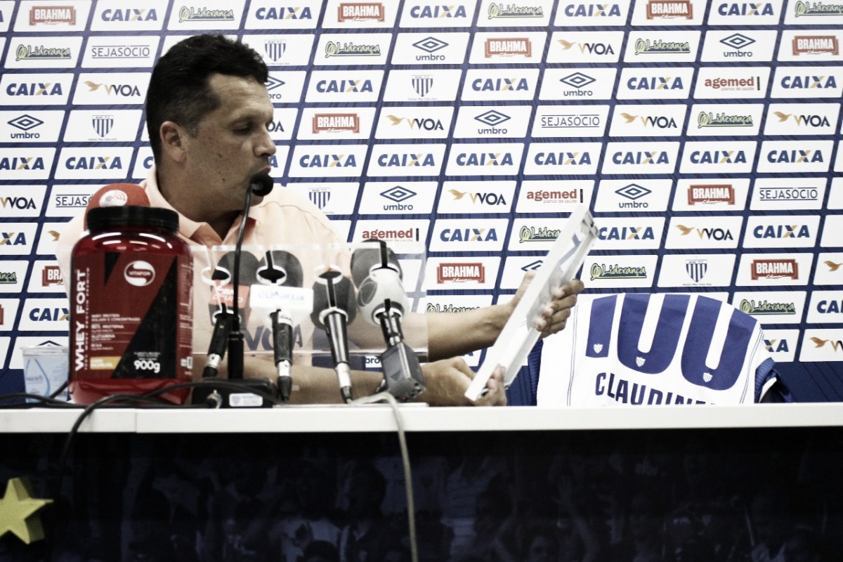 Avaí anuncia saída do técnico Claudinei Oliveira após eliminação na Copa do Brasil Avaí anuncia saída do técnico Claudinei Oliveira após eliminação na Copa do Brasil