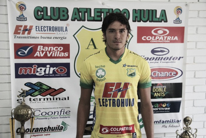 John Lozano deja el Deportivo Cali y regresa al Atlético Huila
