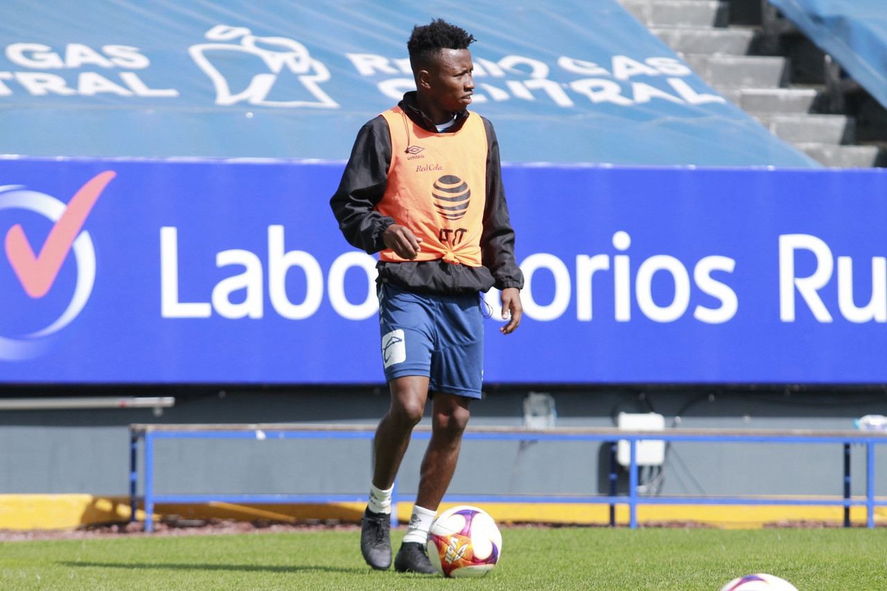 Clifford Aboagye: "Tenemos un equipo muy competitivo" Clifford Aboagye: "Tenemos un equipo muy competitivo"