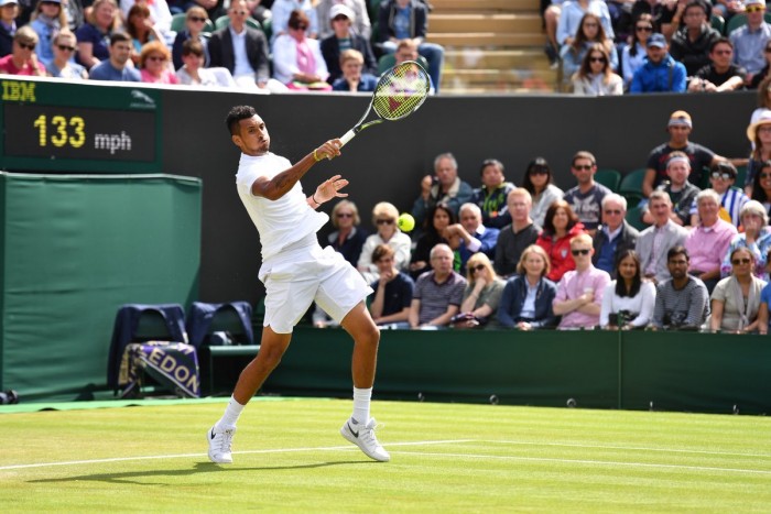 Spettacolo e follia a Wimbledon, Kyrgios batte Brown
