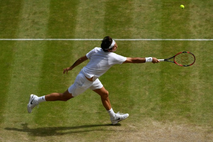 Wimbledon - Eroico Federer, è semifinale. Battuto Cilic in rimonta