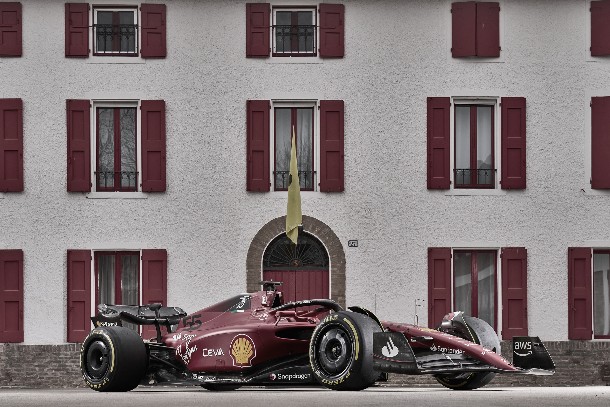 Ferrari reducirá una capa de pintura de su monoplaza para
reducir peso