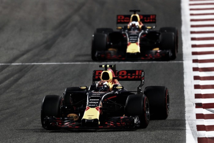 Verstappen y Ricciardo, a la sombra