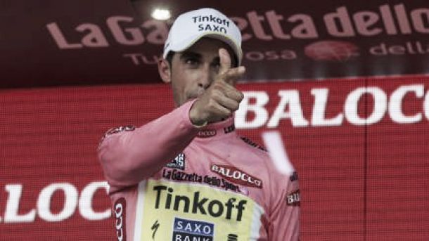Contador: "Lo importante es llevar el maillot rosa en Milán"
