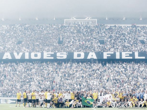 Corinthians e Palmeiras podem ser punidos pelo STJD por depredação das cadeiras da Arena do Timão