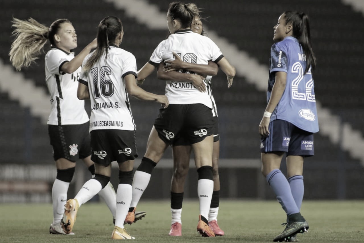 Corinthians goleia Cruzeiro e assume vice-liderança do Brasileirão
Feminino