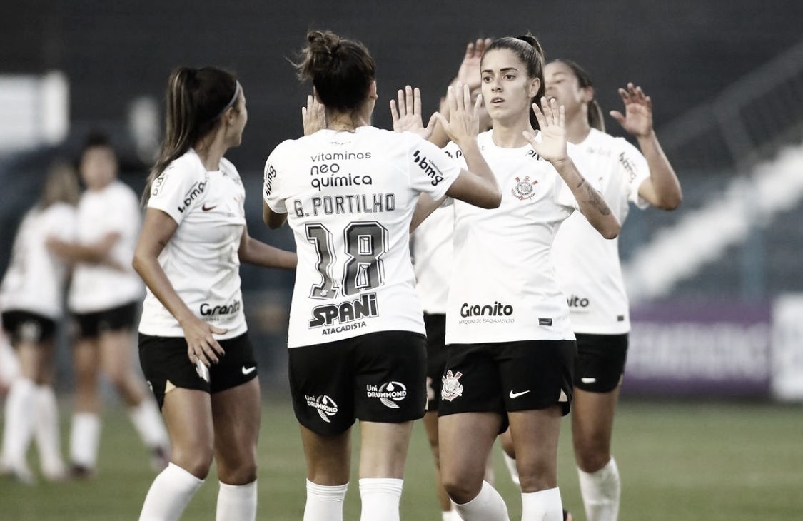 Futebol feminino: Corinthians bate o Santos e encaminha classificação no  Brasileiro