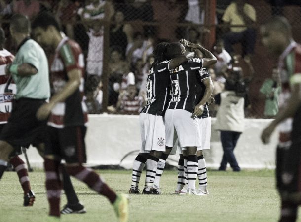 Corinthians bate Linense em jogo atrasado e retorna à liderança do Grupo 2