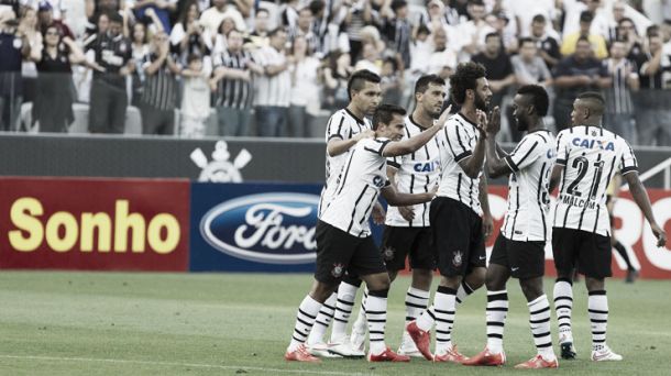 Jadson marca em seu retorno e ajuda Corinthians a golear Mogi Mirim