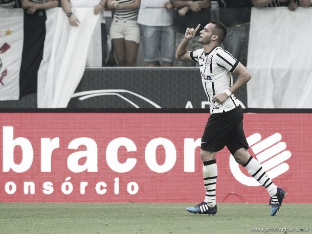 Renato Augusto admite dificuldades do Corinthians em derrotar Ponte Preta