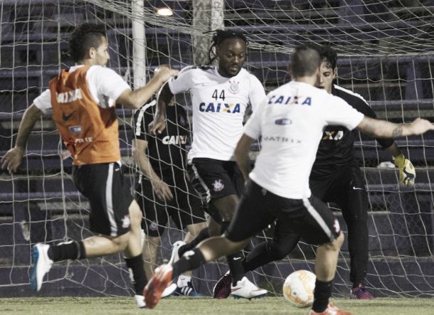 Danubio-URU e Corinthians fazem duelo de opostos na Libertadores