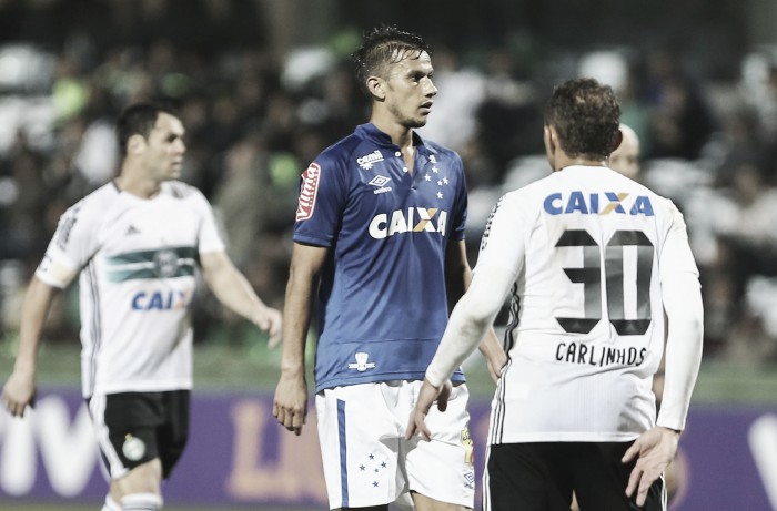 Em confronto direto na parte de baixo da tabela, Cruzeiro e Coritiba se enfrentam no Independência Em confronto direto na parte de baixo da tabela, Cruzeiro e Coritiba se enfrentam no Independência