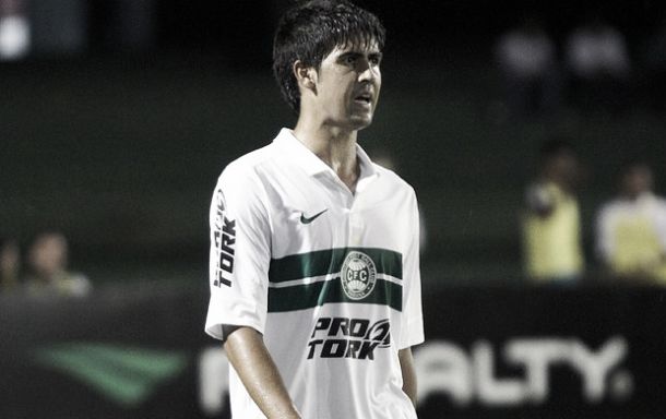 Além de Rafael Toloi, Fluminense tem interesse em Leandro Almeida, do Coritiba Além de Rafael Toloi, Fluminense tem interesse em Leandro Almeida, do Coritiba