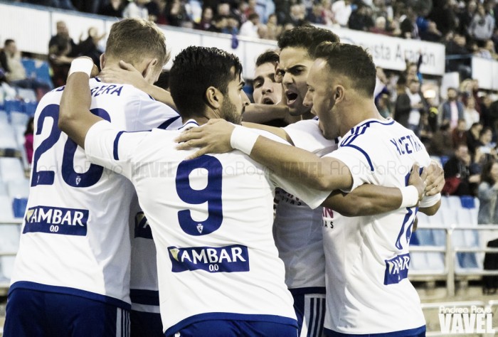 El Real Zaragoza gana y convence