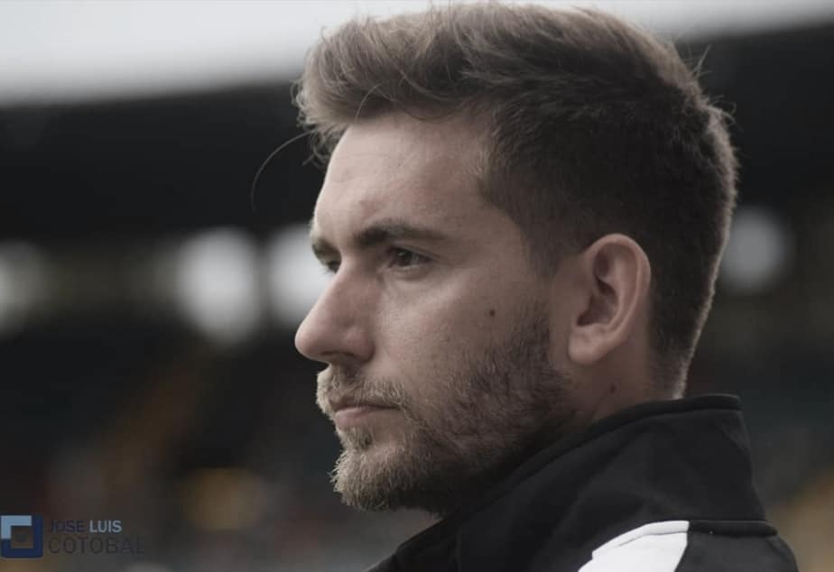 Pablo Cortés: “El liderato es un poco anecdótico, nosotros nos centramos en el partido” Pablo Cortés: “El liderato es un poco anecdótico, nosotros nos centramos en el partido”