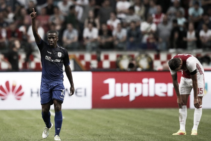 Ajax reage com gol de estreante, mas fica no empate em casa diante do PAOK