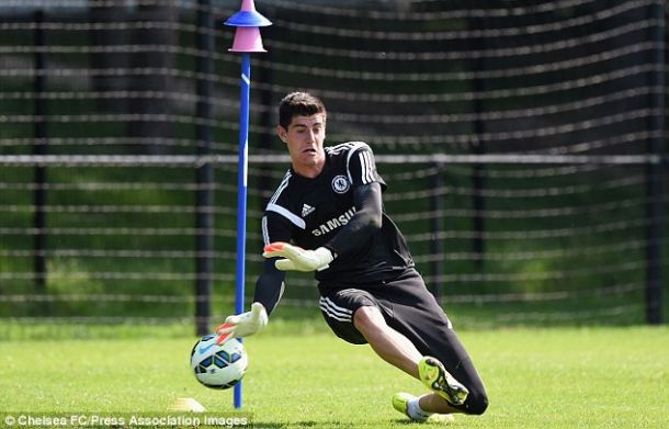 Courtois: "I'm ready to fight with Cech for the goalkeeping spot"