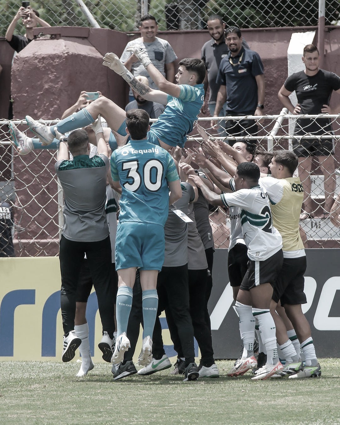 Coritiba vence Juventus-SP nos pênaltis e avança às oitavas da Copinha
