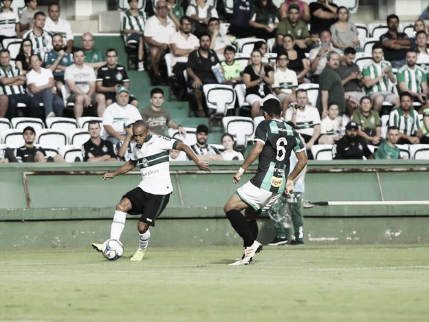 Com falha de Wilson, Coritiba fica apenas no empate em casa contra Maringá Com falha de Wilson, Coritiba fica apenas no empate em casa contra Maringá