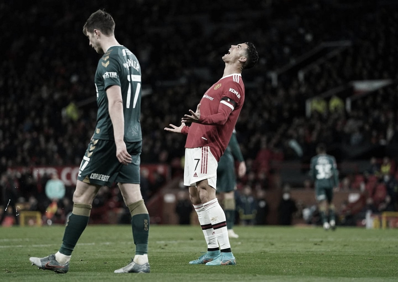 Cristiano Ronaldo perde pênalti e Manchester United cai para Middlesbrough na FA Cup