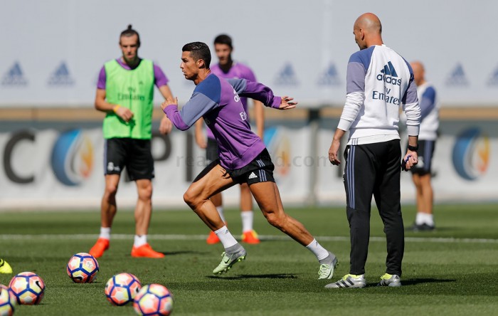 Cristiano y Bale vuelven a entrenar con el grupo