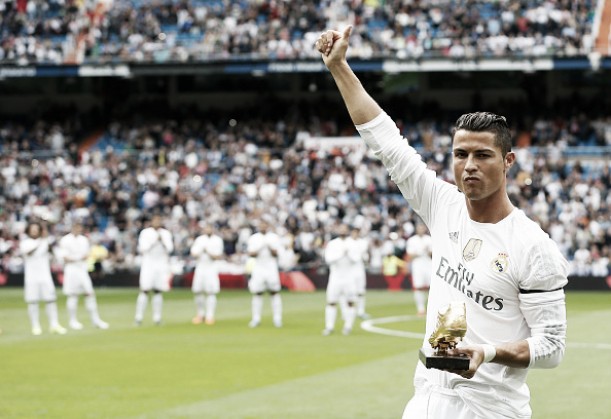 Cristiano Ronaldo afirma que Messi levará Bola de Ouro: "Os troféus que conquistou, decidem" Cristiano Ronaldo afirma que Messi levará Bola de Ouro: "Os troféus que conquistou, decidem"