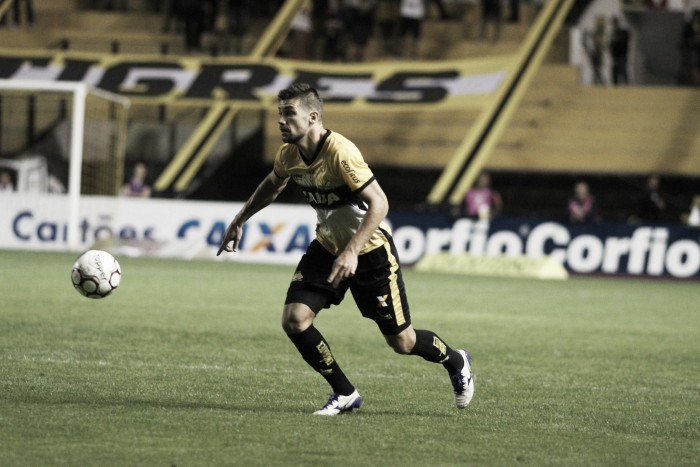 Autor do gol do Criciúma, Diego Giaretta valoriza empate: "Importante é somar pontos"
