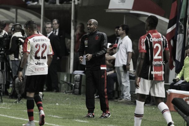 Após vitória do Flamengo, Cristóvão Borges comemora saída da zona de rebaixamento