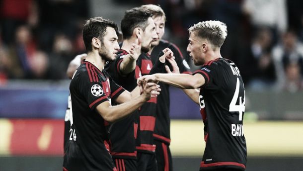 El Leverkusen golea y se olvida de la Bundesliga