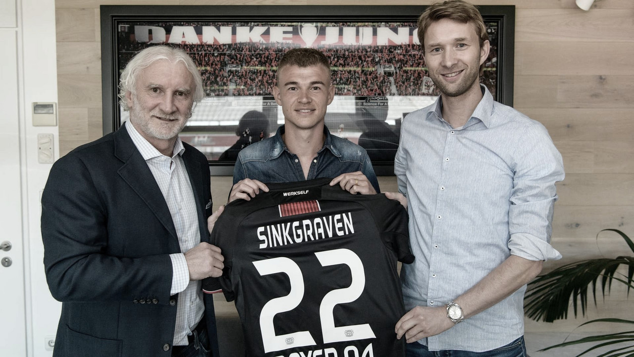 Bayer Leverkusen confirma contratação de Daley Sinkgraven, ex-Ajax, até 2023