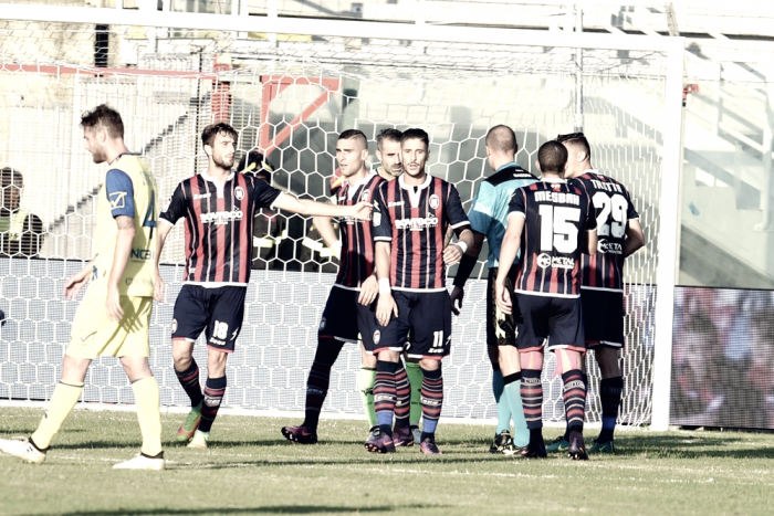 Serie A - Il Crotone ha pochi margini d'errore, il Chievo vuole avvicinarsi alle posizioni nobili