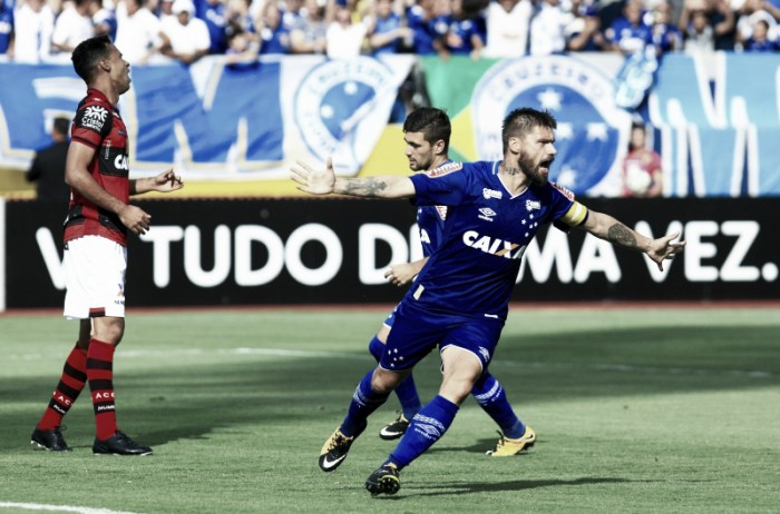 Rafael Sóbis quebra jejum, Cruzeiro leva sufoco, mas vence Atlético-GO em Goiânia
