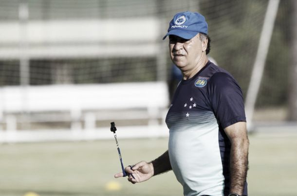 Marcelo Oliveira espera por recuperação de Damião para escalar equipe do Cruzeiro na Libertadores