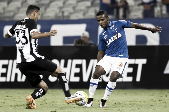 Figueirense e Cruzeiro medem forças em jogo de "seis pontos" no Orlando Scarpelli