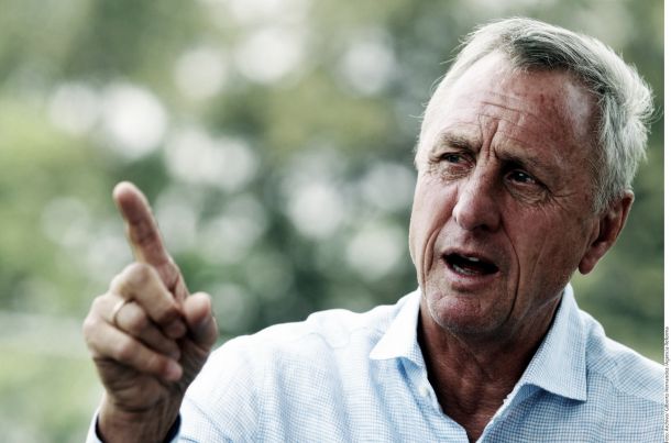 Cruyff: "Quizás a Messi le pasan cosas internas que no sabemos"