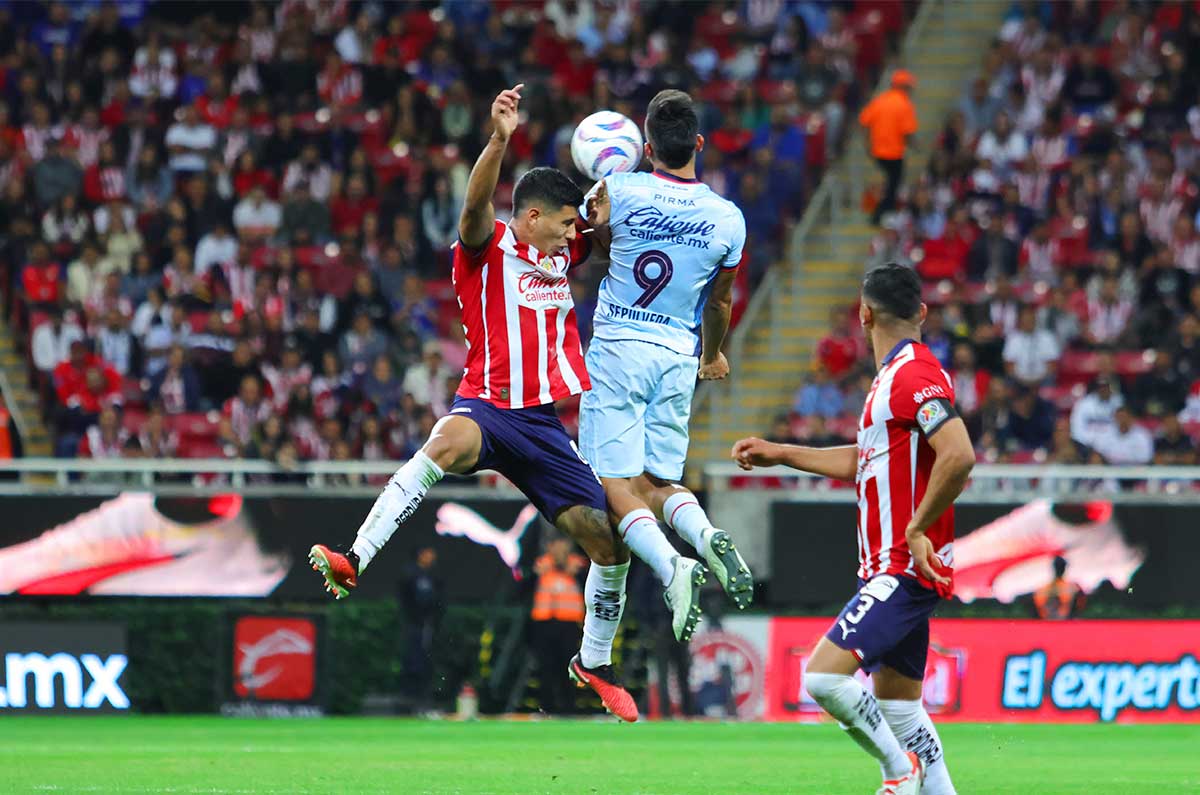 Goles y resumen del Cruz Azul 3-0 Chivas en Liga MX 2024