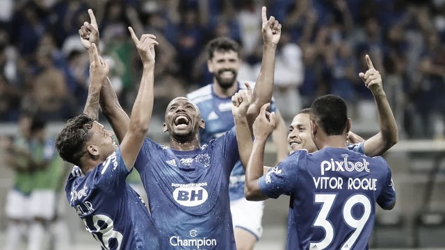 Cruzeiro goleia Pouso Alegre e faz a festa da torcida no Mineirão