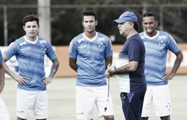 Atual campeão, Cruzeiro visita o Democrata-GV na primeira rodada do Mineiro